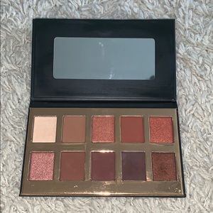 Crown Pro Eyeshadow Palette